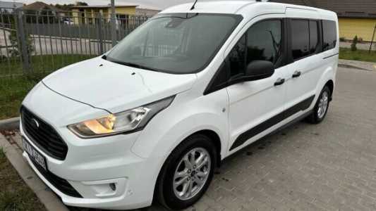 Ford Tourneo Connect II Рестайлинг, 2019, пробег 115000 км Ford Tourneo Connect II Рестайлинг, 2019, пробег 115000 км