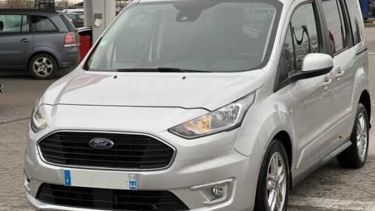 Ford Tourneo Connect II Рестайлинг, 2019, пробег 188500 км Ford Tourneo Connect II Рестайлинг, 2019, пробег 188500 км