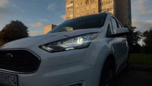 Ford Tourneo Connect II Рестайлинг, 2020, пробег 132211 км Ford Tourneo Connect II Рестайлинг, 2020, пробег 132211 км