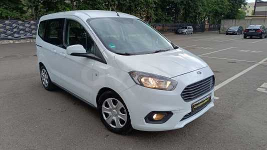 Ford Tourneo Courier I Рестайлинг