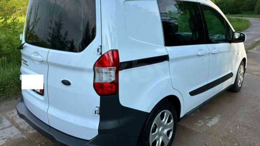 Ford Transit Courier I Рестайлинг