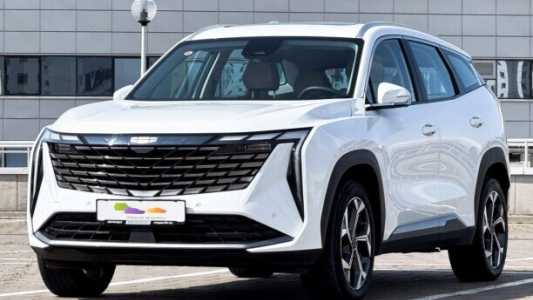 Geely Atlas II (L), 2023, пробег 27000 км Geely Atlas II (L), 2023, пробег 27000 км