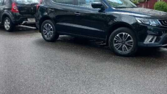 Geely Emgrand X7 I 2-й рестайлинг, 2021, пробег 125000 км Geely Emgrand X7 I 2-й рестайлинг, 2021, пробег 125000 км