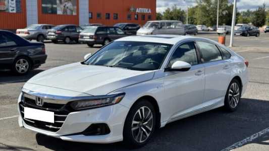 Honda Accord X Рестайлинг, 2021, пробег 30000 км Honda Accord X Рестайлинг, 2021, пробег 30000 км