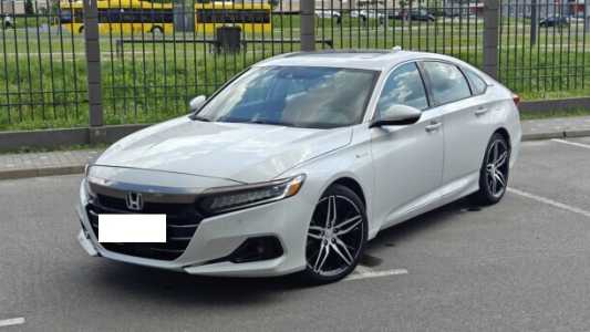 Honda Accord X Рестайлинг, 2021, пробег 57933 км Honda Accord X Рестайлинг, 2021, пробег 57933 км