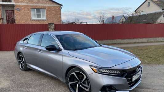 Honda Accord X Рестайлинг, 2021, пробег 60000 км Honda Accord X Рестайлинг, 2021, пробег 60000 км