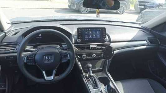 Honda Accord X Рестайлинг, 2021, пробег 69000 км Honda Accord X Рестайлинг, 2021, пробег 69000 км