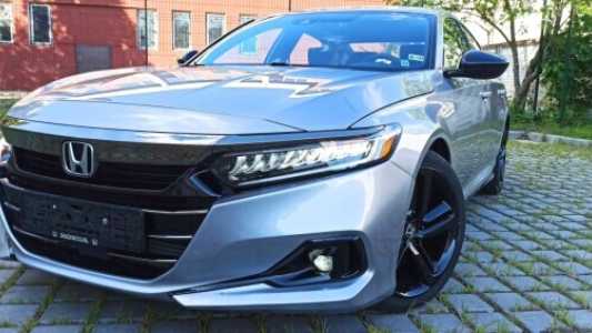 Honda Accord X Рестайлинг, 2021, пробег 69631 км Honda Accord X Рестайлинг, 2021, пробег 69631 км