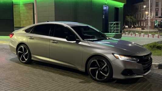 Honda Accord X Рестайлинг, 2022, пробег 16300 км Honda Accord X Рестайлинг, 2022, пробег 16300 км