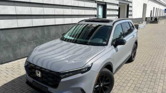 Honda CR-V VI, 2023, пробег 27000 км Honda CR-V VI, 2023, пробег 27000 км