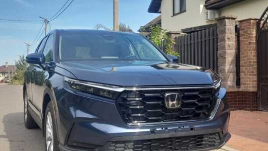 Honda CR-V VI, 2023, пробег 6800 км Honda CR-V VI, 2023, пробег 6800 км