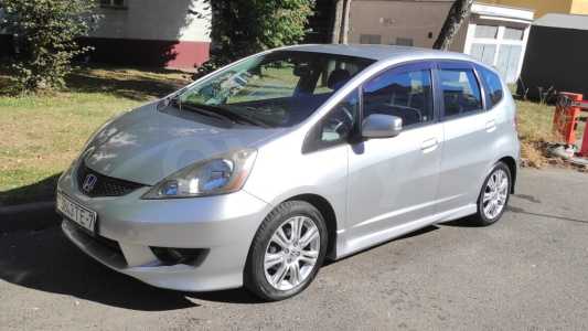 Honda Fit II Рестайлинг