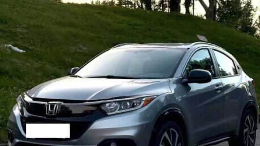 Honda HR-V II Рестайлинг, 2020, пробег 37000 км Honda HR-V II Рестайлинг, 2020, пробег 37000 км