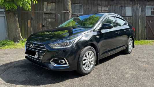 Hyundai Accent V