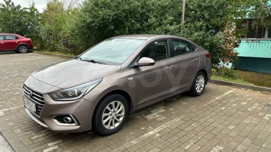 Hyundai Accent V