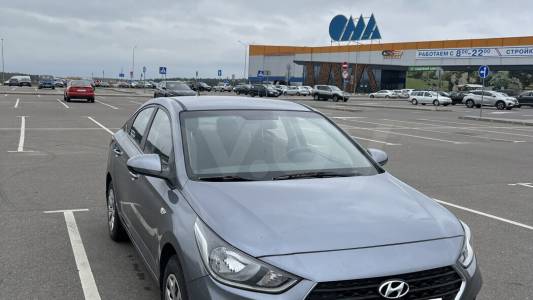 Hyundai Accent V