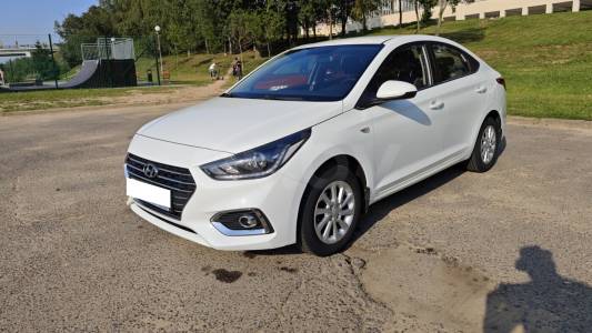 Hyundai Accent V