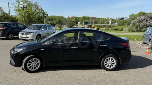 Hyundai Accent V