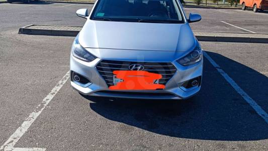 Hyundai Accent V