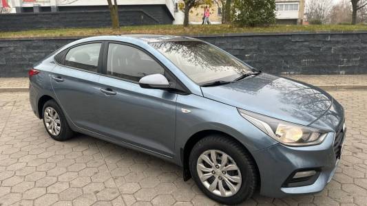 Hyundai Accent V