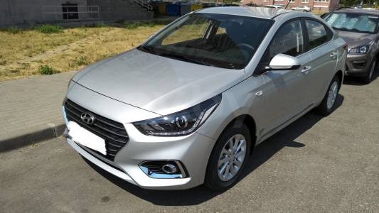 Hyundai Accent V