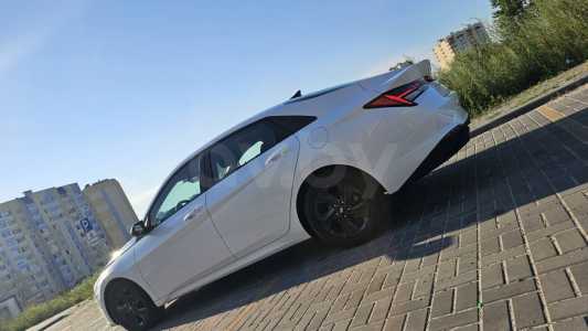 Hyundai Elantra CN7