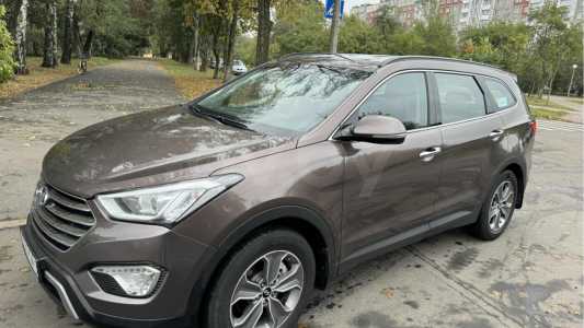 Hyundai Grand Santa Fe III