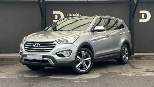 Hyundai Grand Santa Fe III