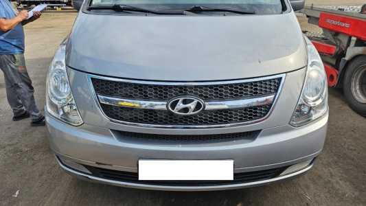 Hyundai Grand Starex I