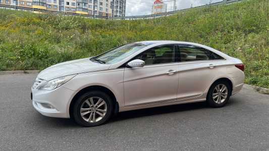 Hyundai Sonata YF