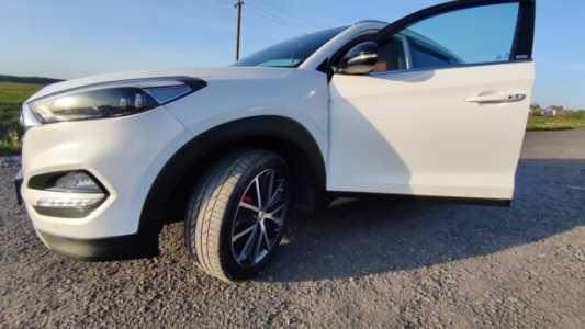 Hyundai Tucson III, 2018, пробег 180000 км