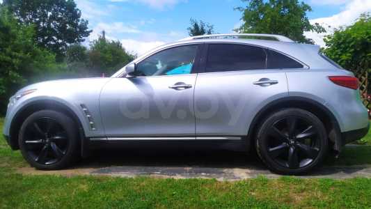 Infiniti FX II