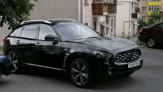 Infiniti FX II