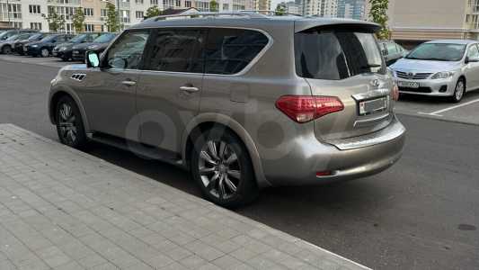 Infiniti QX56 II