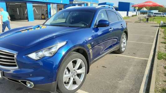 Infiniti QX70 I