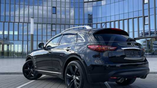 Infiniti QX70 I