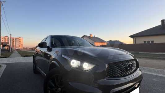 Infiniti QX70 I