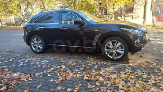 Infiniti QX70 I