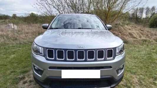 Jeep Compass II, 2019, пробег 90000 км Jeep Compass II, 2019, пробег 90000 км