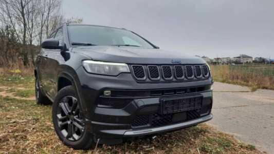 Jeep Compass II Рестайлинг, 2021, пробег 125000 км Jeep Compass II Рестайлинг, 2021, пробег 125000 км