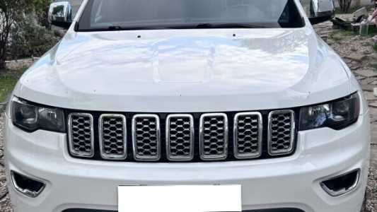 Jeep Grand Cherokee WK2 Рестайлинг, 2017, пробег 71000 км Jeep Grand Cherokee WK2 Рестайлинг, 2017, пробег 71000 км