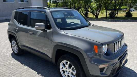 Jeep Renegade I Рестайлинг, 2021, пробег 18203 км Jeep Renegade I Рестайлинг, 2021, пробег 18203 км