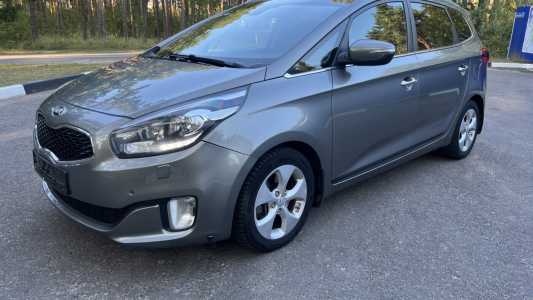 Kia Carens III