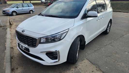 Kia Carnival III