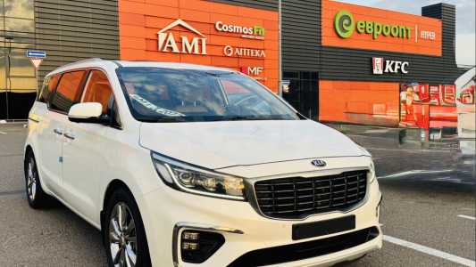 Kia Carnival III