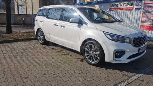Kia Carnival III