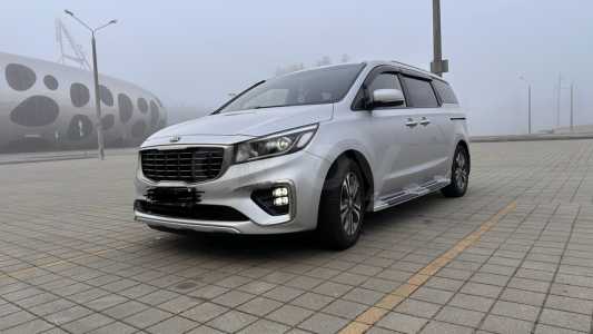 Kia Carnival III