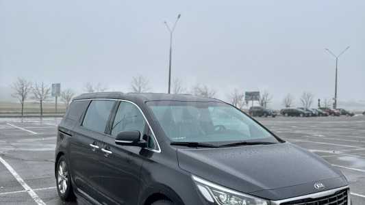 Kia Carnival III