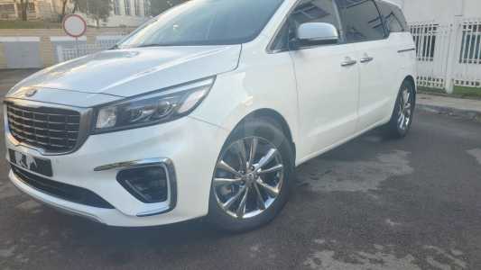 Kia Carnival III