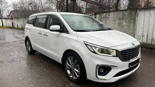 Kia Carnival III